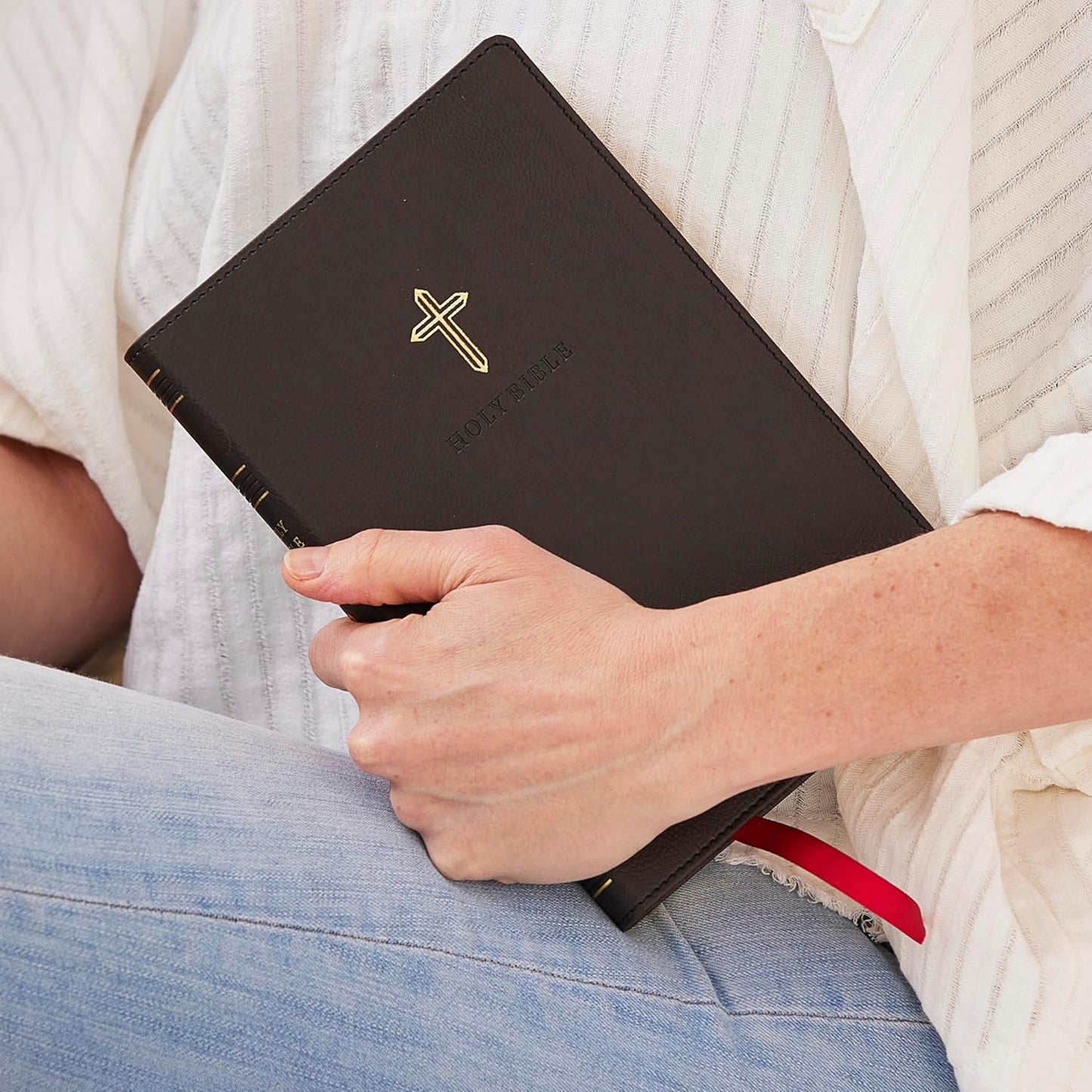 KJV Holy Bible: Ultra Thinline, Black Leathersoft, Red Letter, Comfort Print
