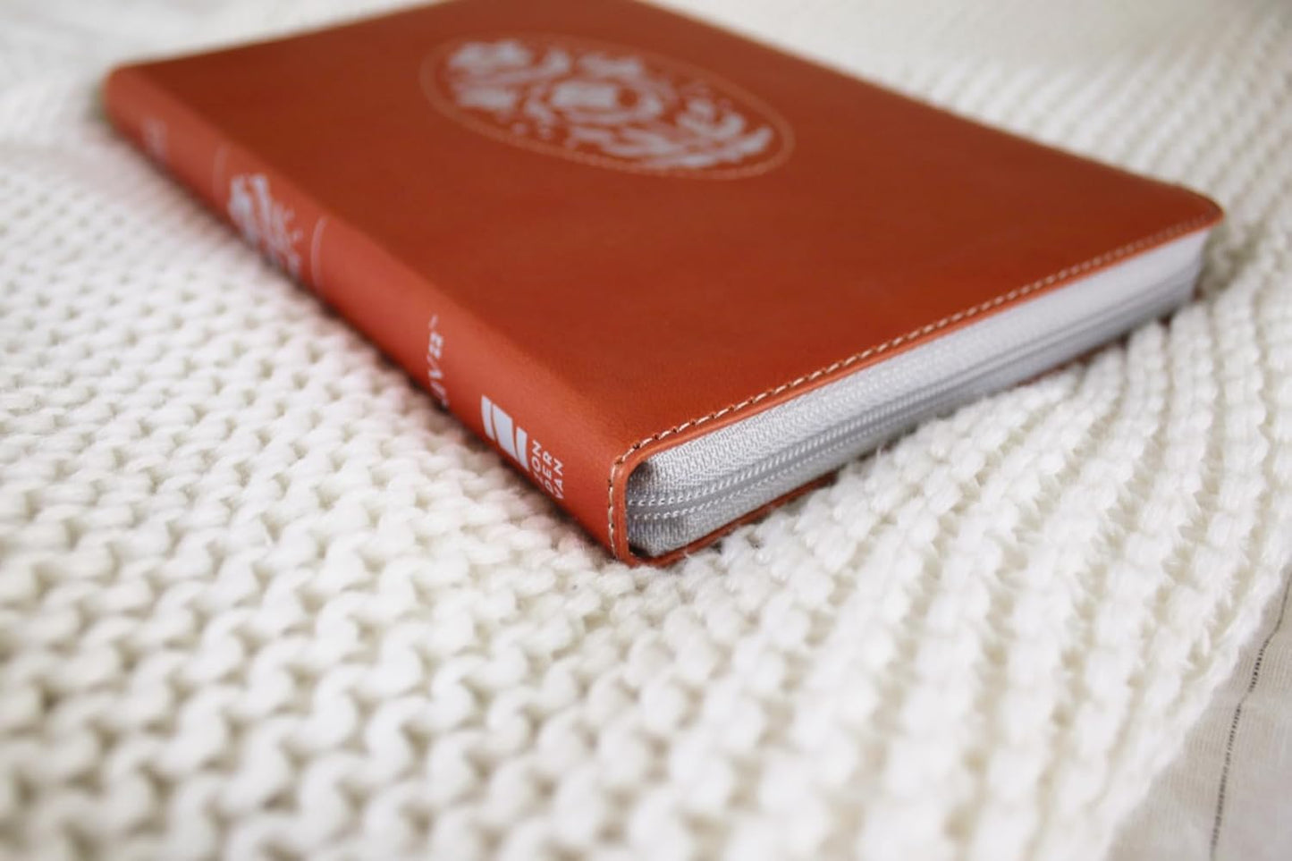 NIV Thinline Bible Zippered Coral I/L