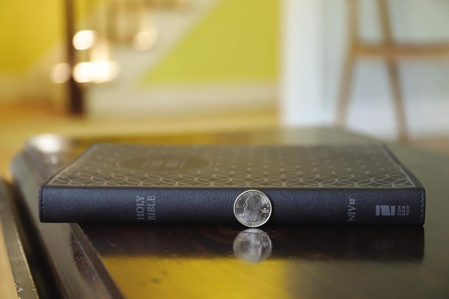 NIV  Bible Value Thinline L/P Char/Blk Im/Lth Comfort Print