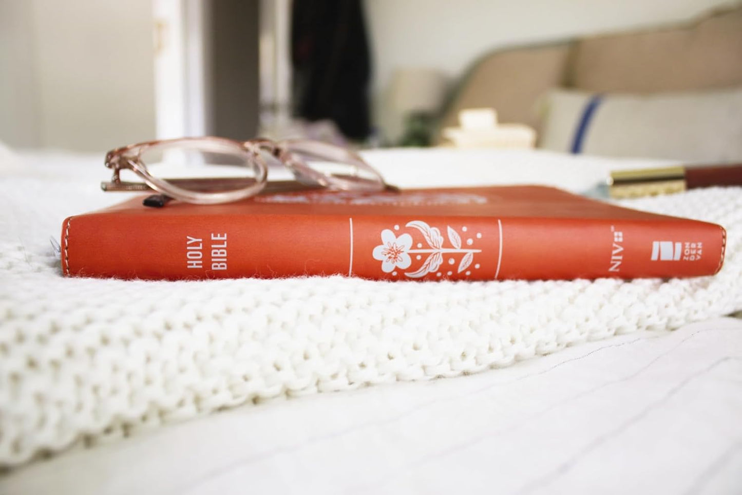 NIV Thinline Bible Zippered Coral I/L