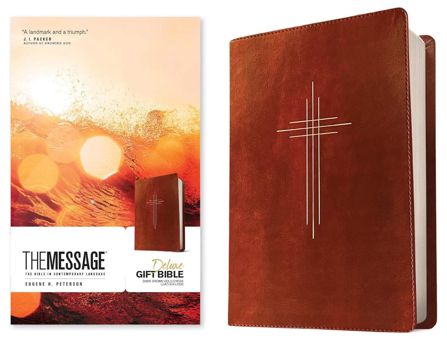 The Message Deluxe Gift Bible (Leather-Look, Dark Brown Gold Cross): The Bible i