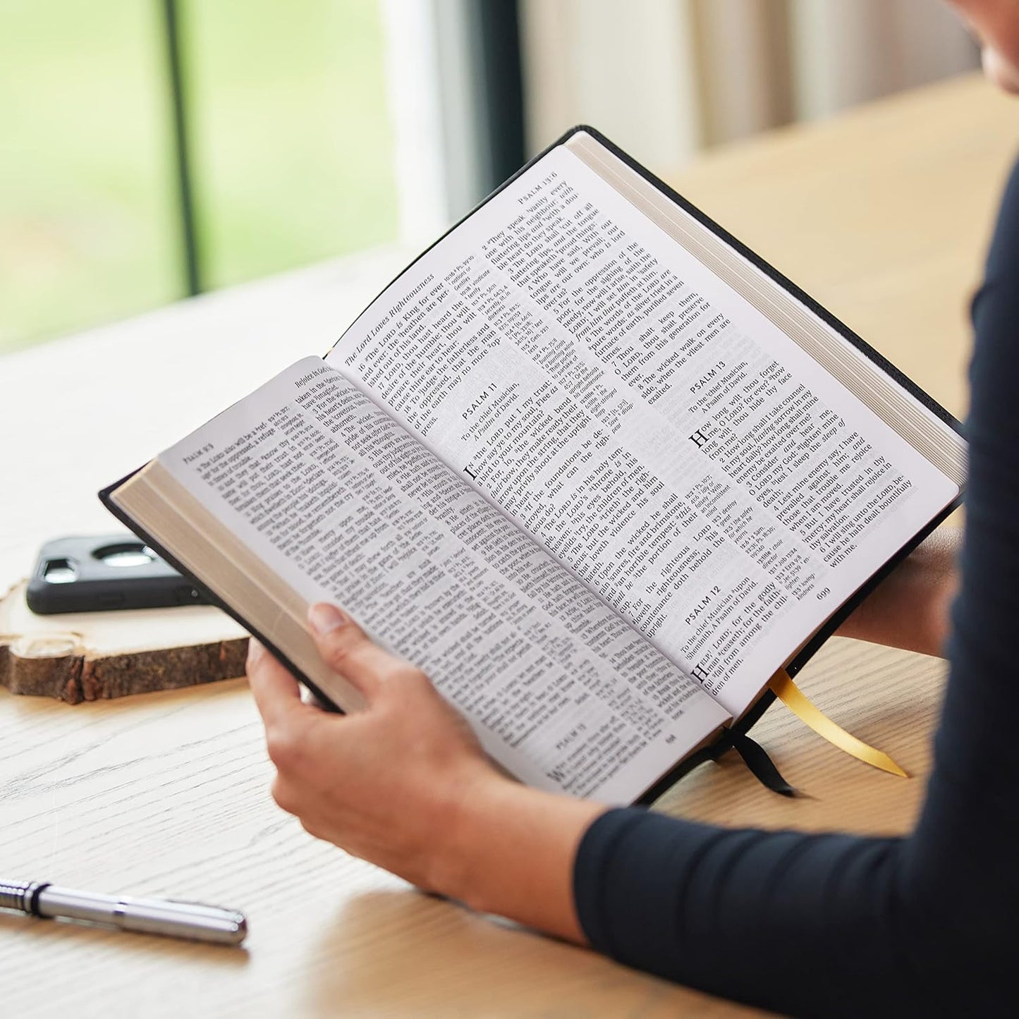 KJV Holy Bible: Large Print with 53,000 Center-Column Cross References, Brown Leathersoft, Red Letter, Comfort Print: King James Version;Imitation Leather