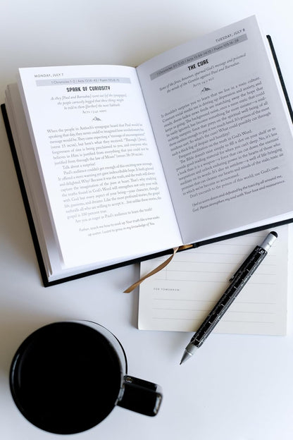 Daily Wisdom for Men 2025 Devotional Collection