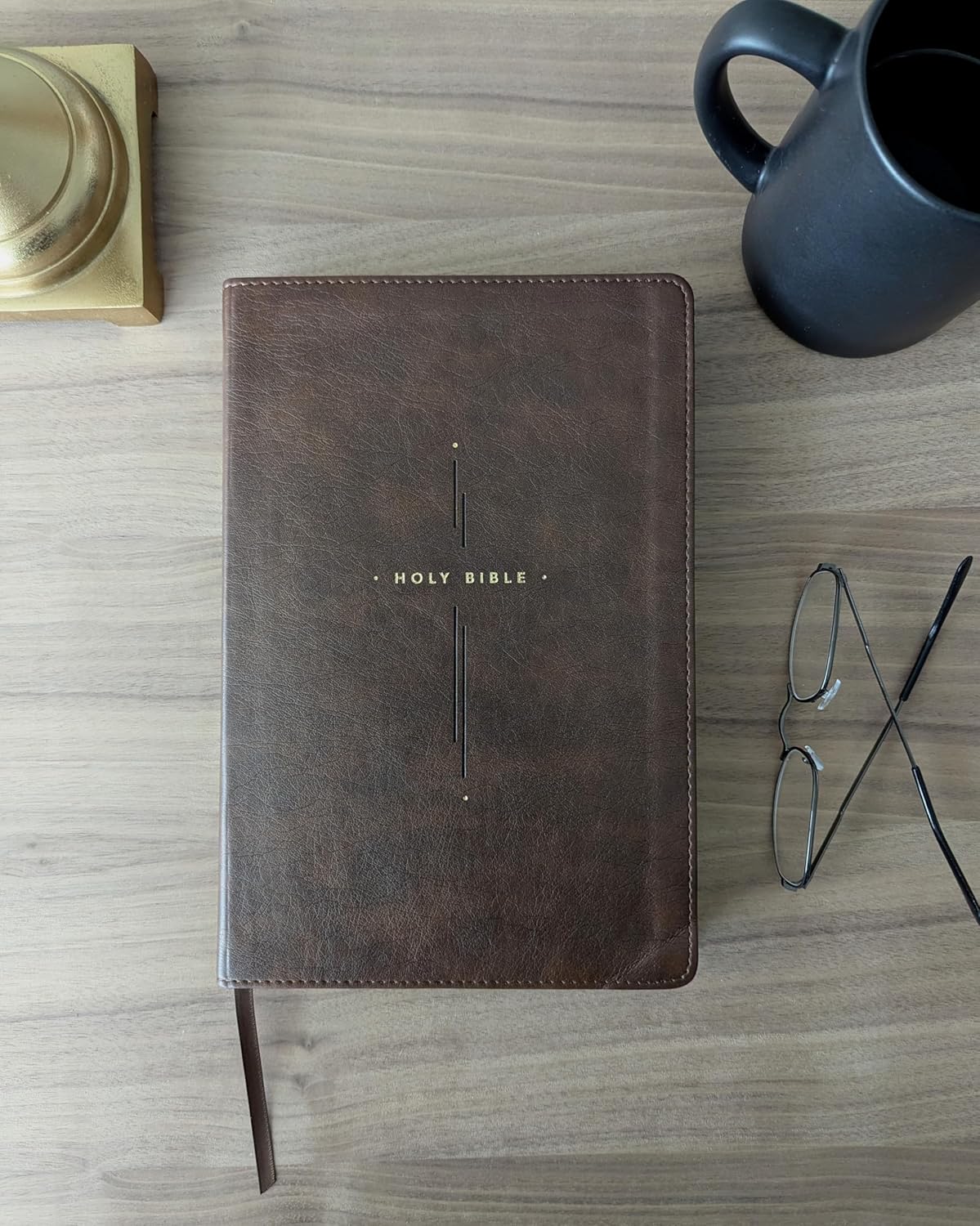 NLT Large Print Thinline Center-Column Reference Bible, Filament Enabled (Leathe