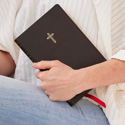 KJV Holy Bible: Ultra Thinline, Black Leathersoft, Red Letter, Comfort Print