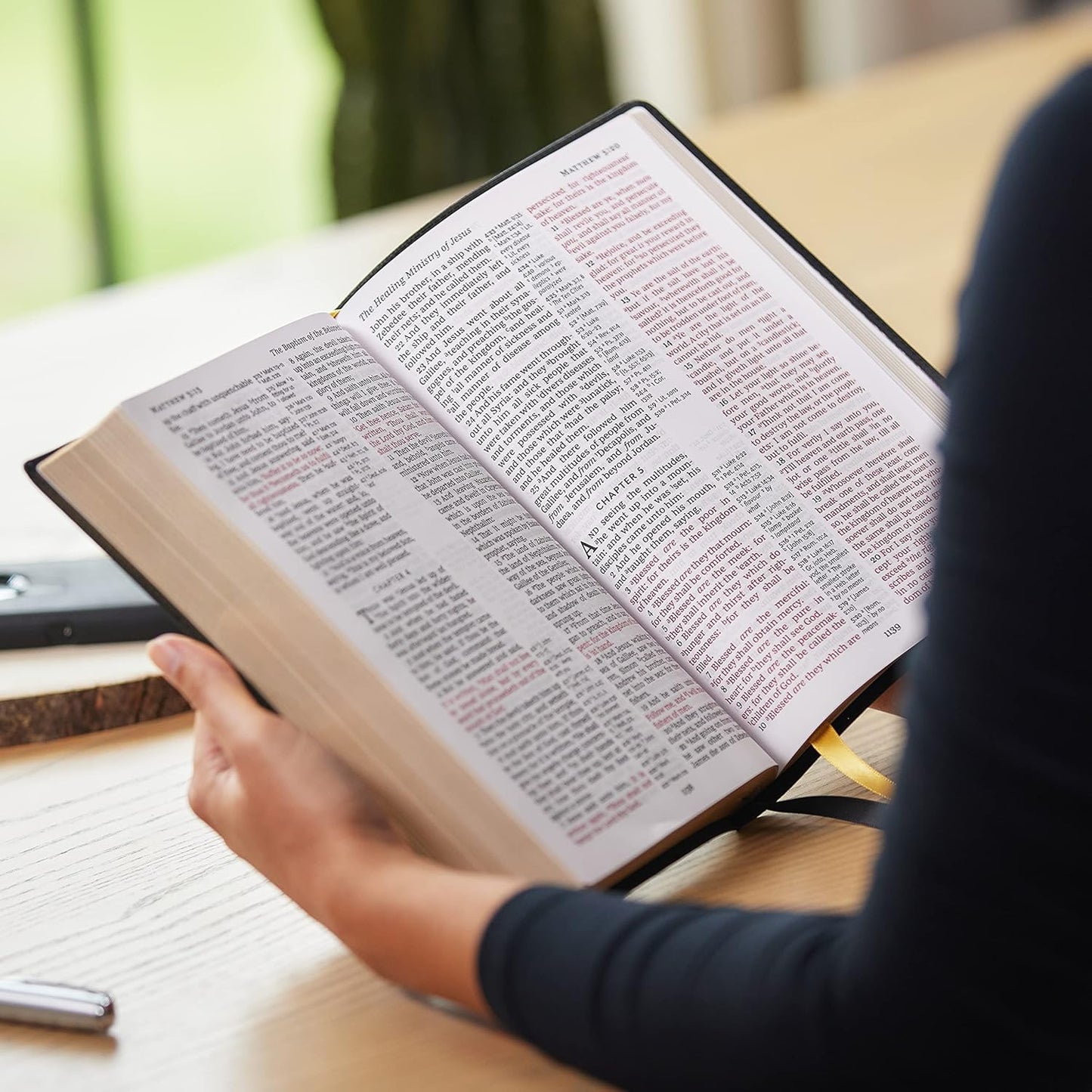 KJV Holy Bible: Large Print with 53,000 Center-Column Cross References, Brown Leathersoft, Red Letter, Comfort Print: King James Version;Imitation Leather
