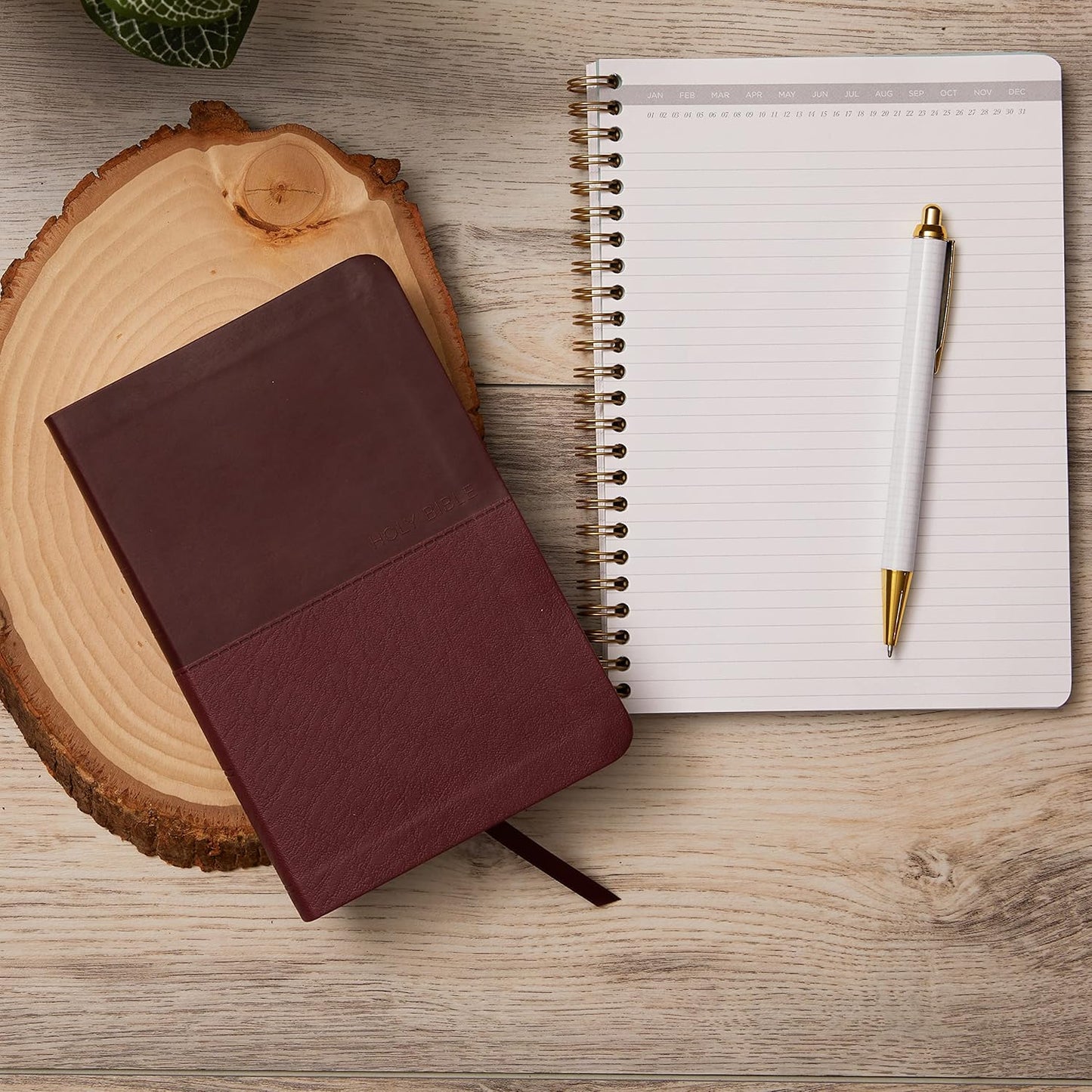 NKJV Value Thinline Bible Compact Burgundy Imitation Leather