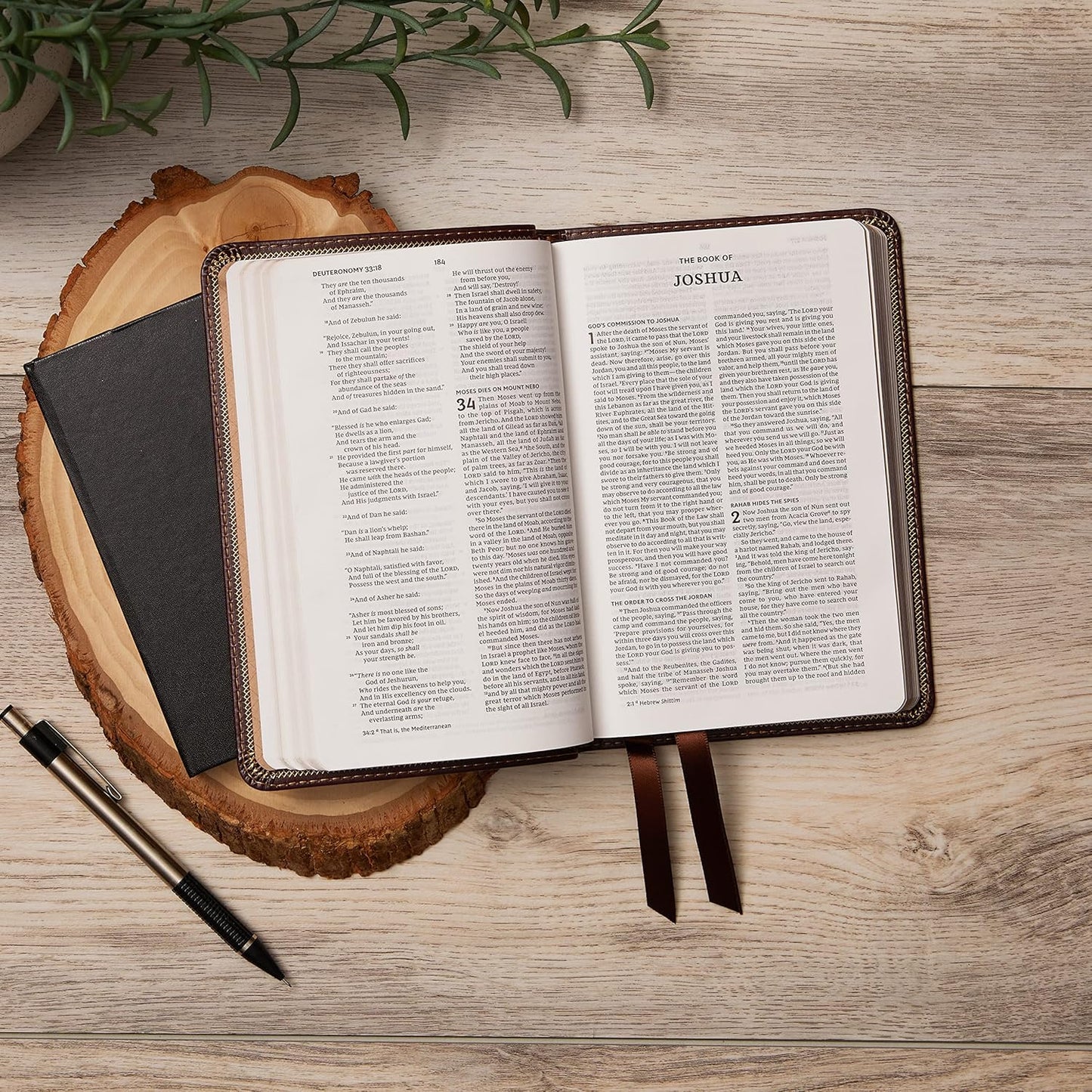 NKJV  Bible Compact Value Thinline Charcoal Im/Lth