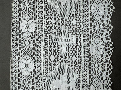White Cotton Lace Trim 150mm wide - wave edge