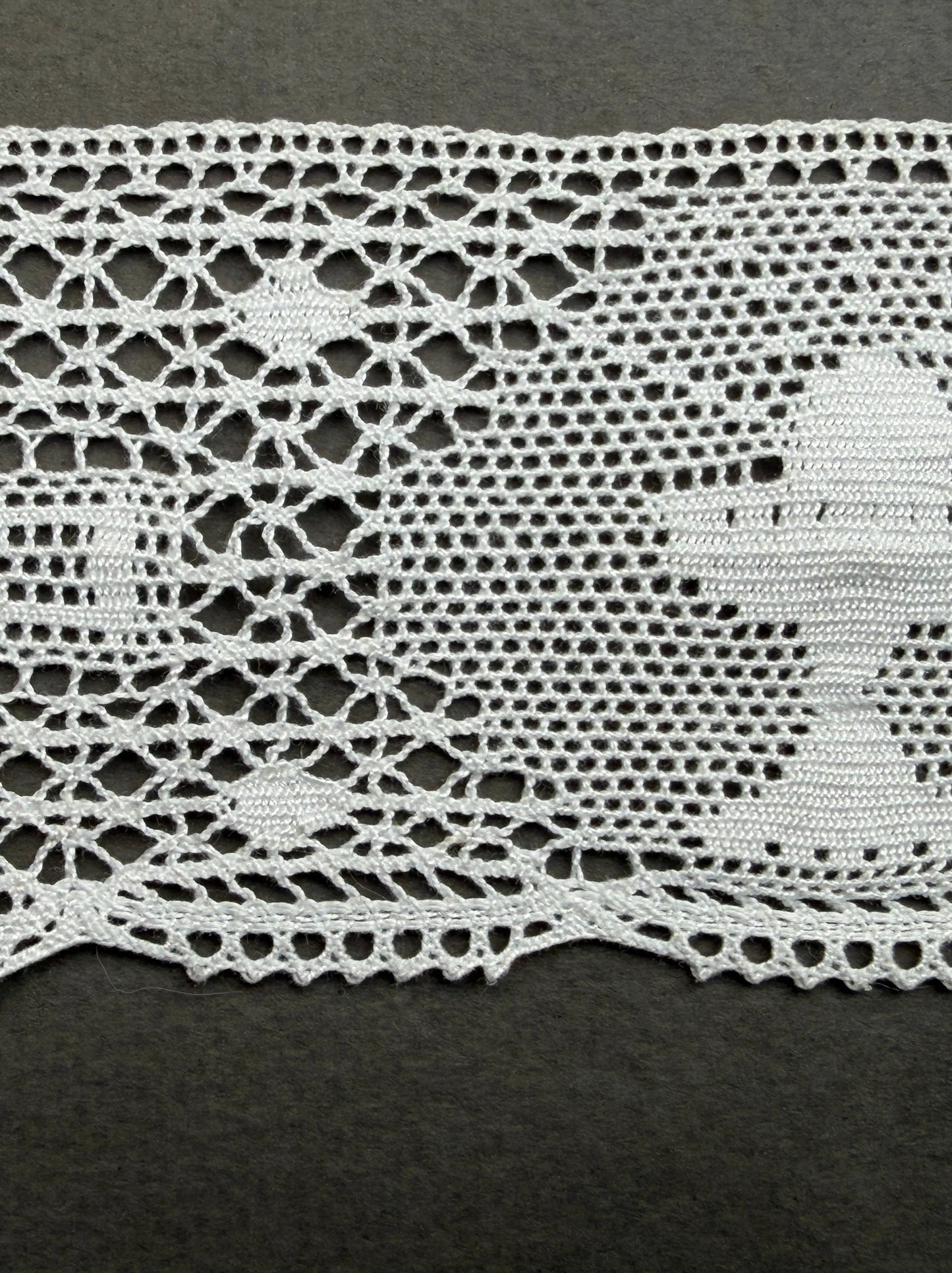 White Cotton Lace Trim with Wave Edge 60mm wide
