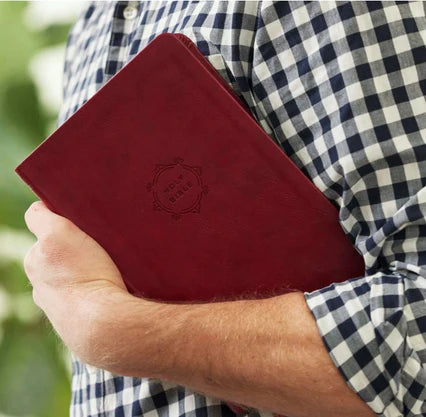 NKJV Reference Bible Giant Print Personal Size Burgundy Leathersoft