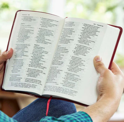 NKJV Reference Bible Giant Print Personal Size Burgundy Leathersoft